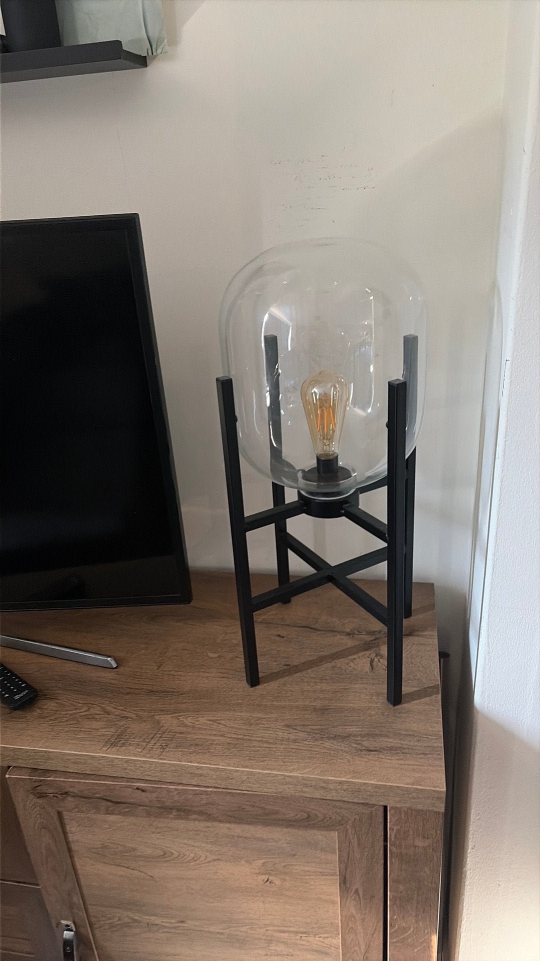 2 grote staande lampen op batterijen, Ophalen, 50 tot 75 cm, Zo goed als nieuw, Glas
