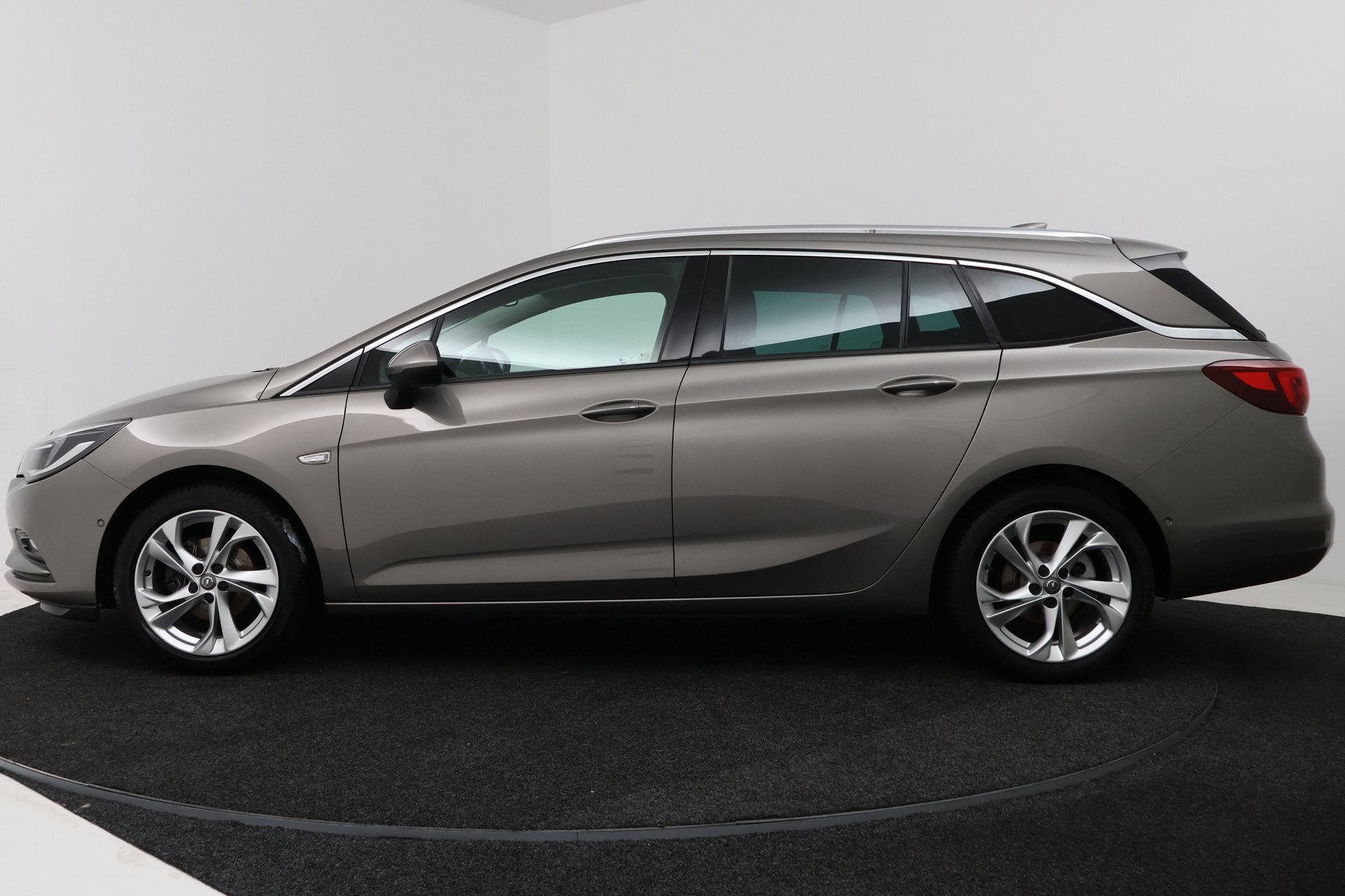 Opel Astra Sports Tourer 1.0 Innovation (TREKHAAK, CAMERA, N, Auto's, Voorwielaandrijving, Stof, Gebruikt, 1178 kg