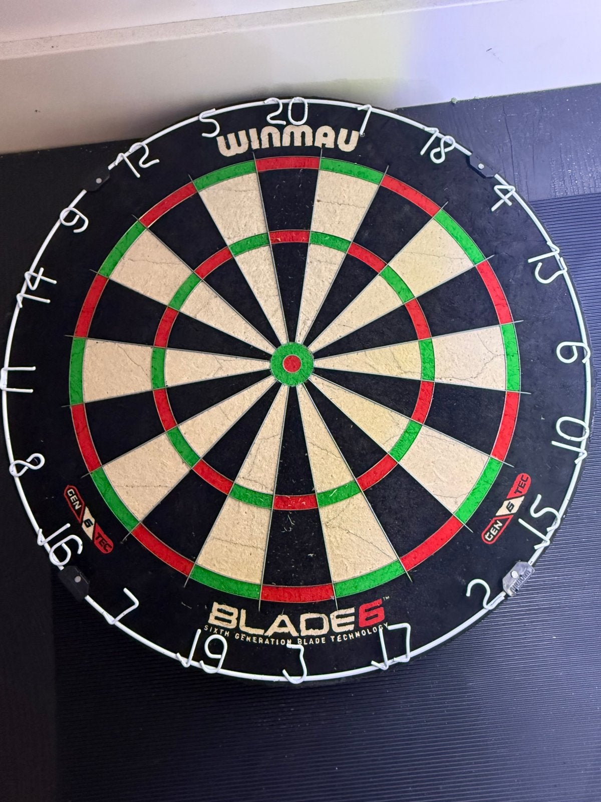 Winmau blade 6! Bijna nieuw!, Ophalen of Verzenden, Zo goed als nieuw, Dartbord