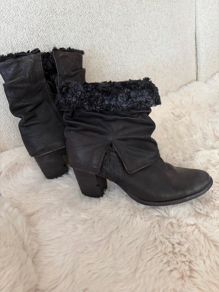 Ongedragen Papucei laarsjes maat 40, Kleding | Dames, Schoenen, Nieuw, Lage of Enkellaarzen, Zwart, Ophalen of Verzenden