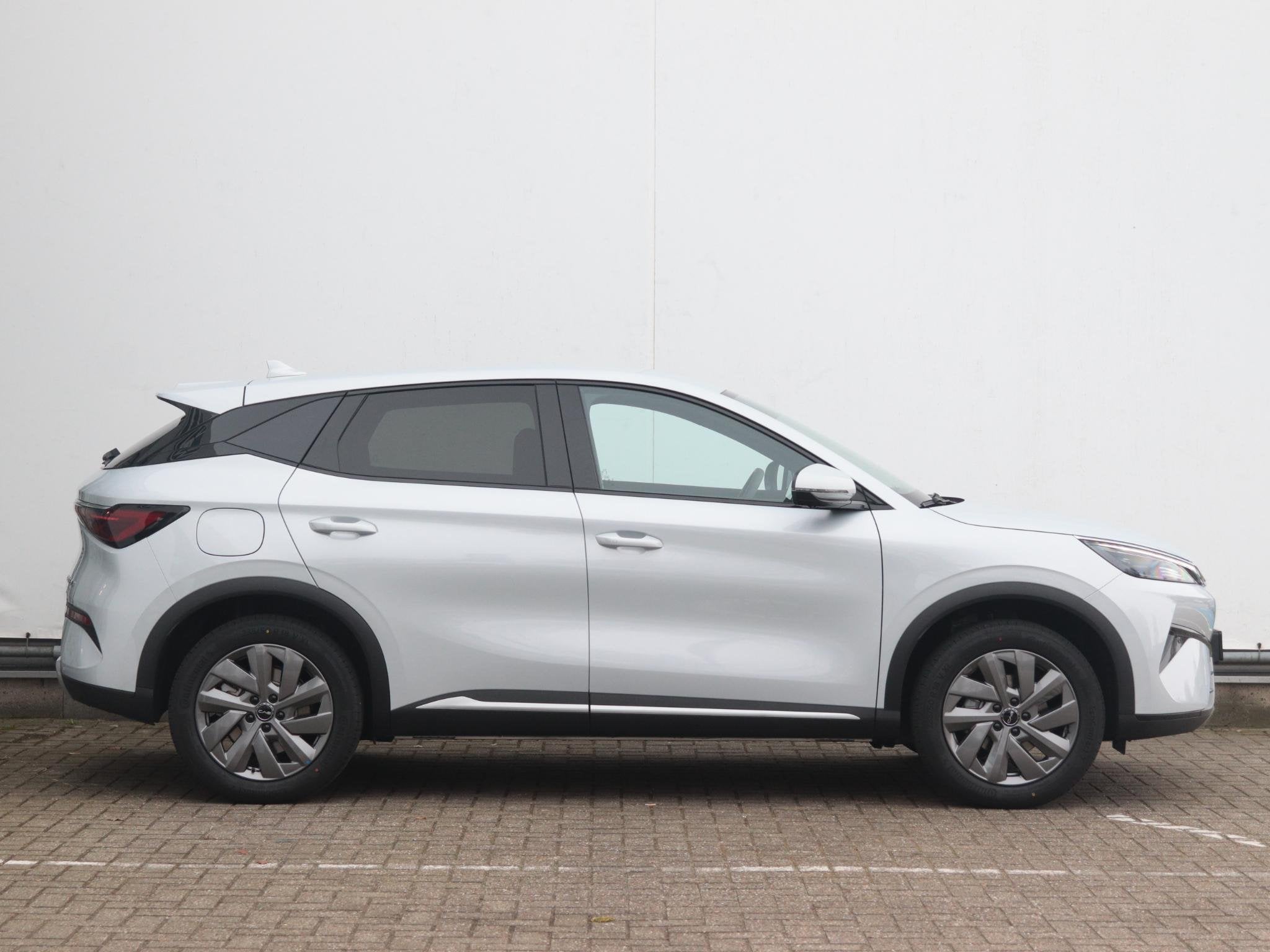 BYD ATTO 3 EVO Design 74.8 kWh | Beige interieur | 360 Camer, Auto's, Automaat, 1780 kg, Achterwielaandrijving, Beige