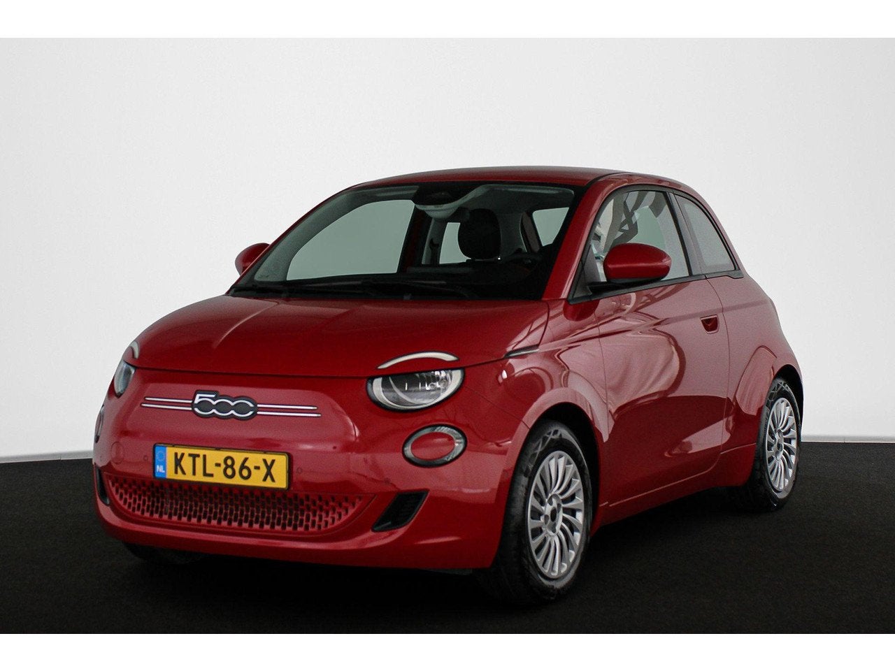 Fiat 500 Urban 42 kWh Stoelverwarming Apple CarPlay Achterui, Auto's, Automaat, Gebruikt, 118 pk, Te koop