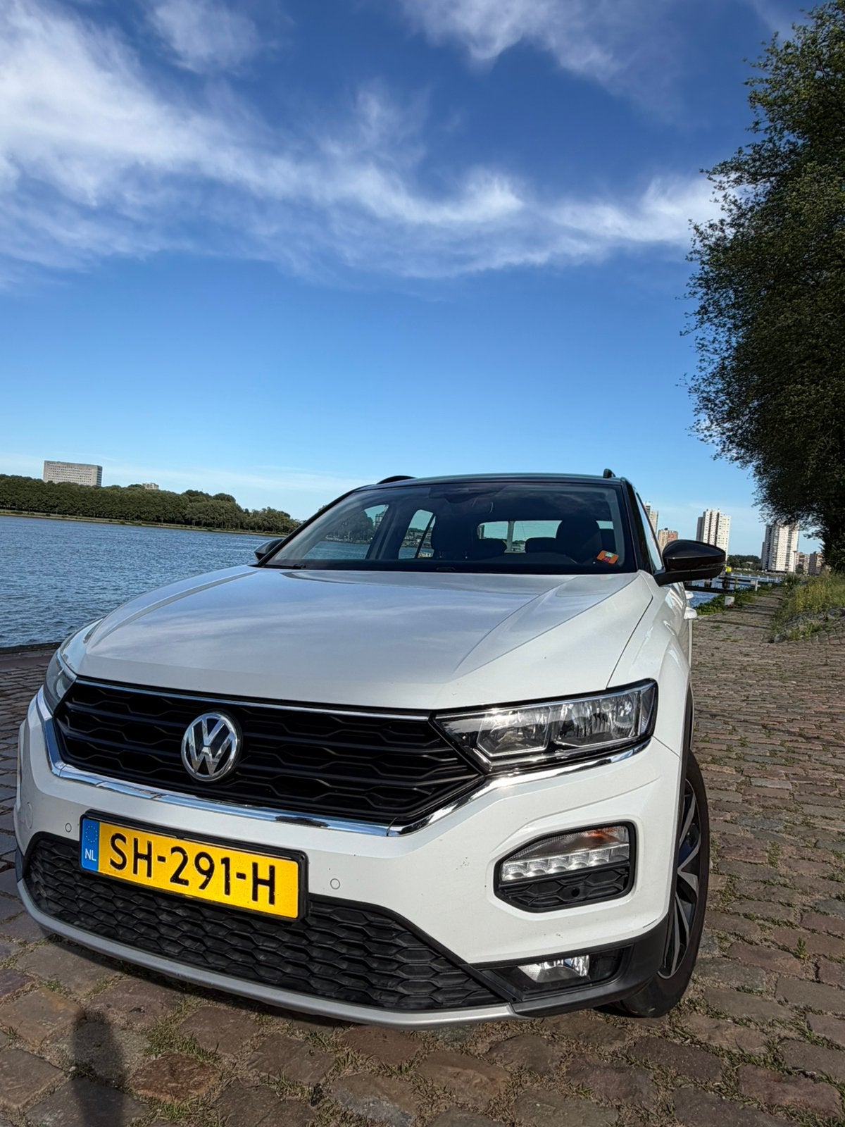 Volkswagen T-Roc 1.0 TSI 115pk 2018 Wit, Auto's, Volkswagen, Voorwielaandrijving, Start-stop-systeem, Zwart, Wit