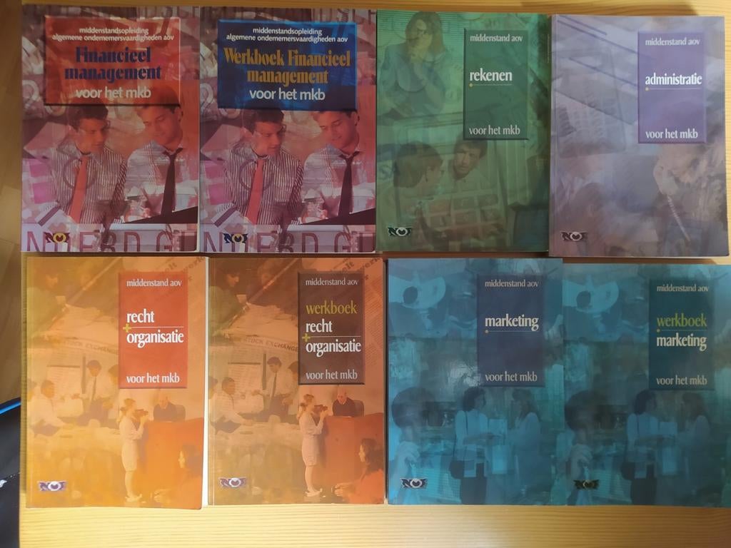Middenstand AOV Boekenpakket MKB (8 boeken+ 3 Bijlagen), Boeken, Gelezen, Nederlands Onderwijs Instituut BV - Baarn, Ophalen of Verzenden