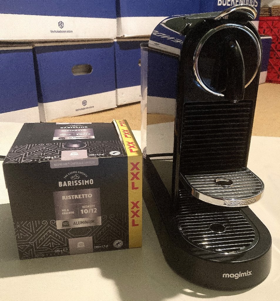 Magix nespresso apparaat + koffiecups, Gebruikt, Espresso apparaat, Ophalen of Verzenden, Koffiepads en cups