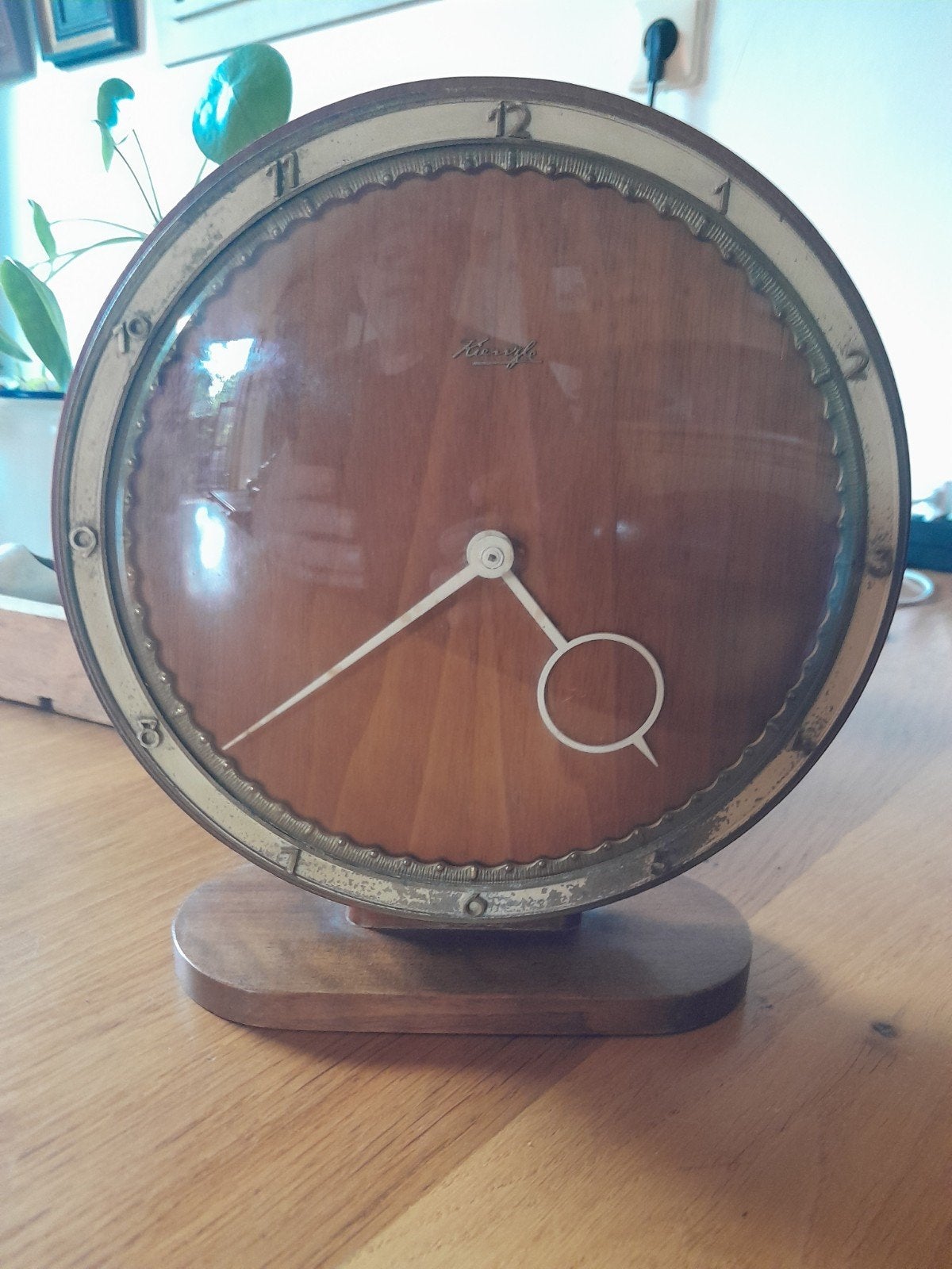 Kienzle tafelklok. Bauhaus stijl., Ophalen of Verzenden