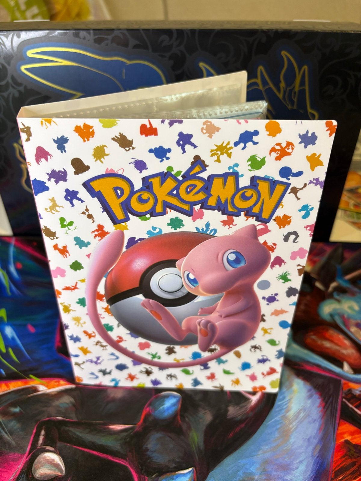 Pokémon Verzamelmap 240 Kaarten - 50+ Originele Kaarten, Ophalen of Verzenden, Nieuw, Boek of Catalogus, Foil