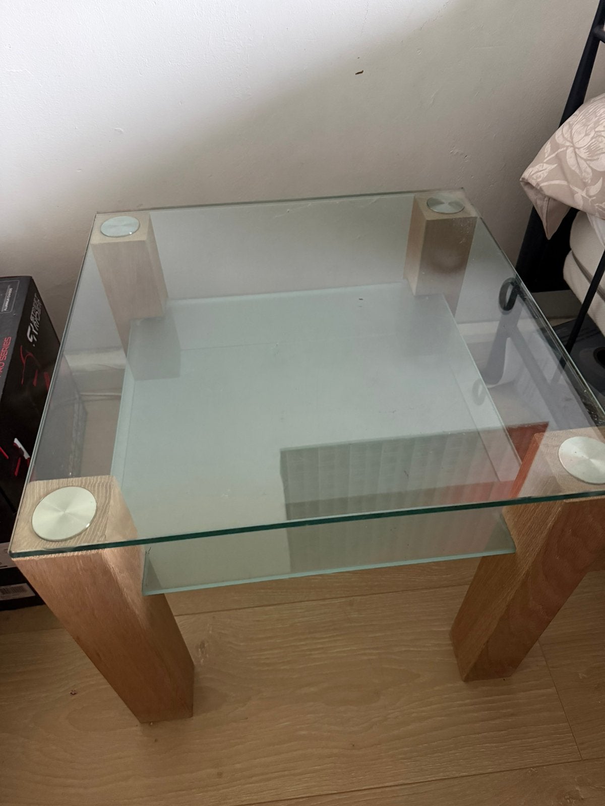 Vierkante glazen bijzettafel, Ophalen, 50 tot 100 cm, Rond, Zo goed als nieuw