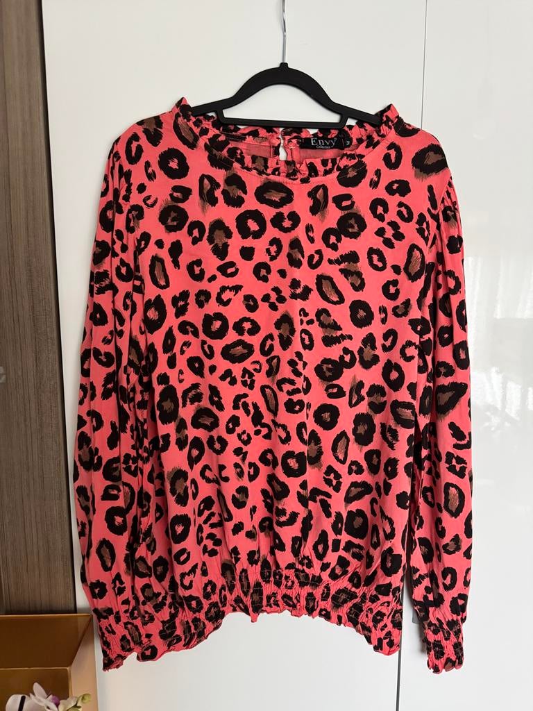 Envy Blouse Roze Tijgerprint Ruffle Kraag Maat M, Ophalen of Verzenden, Zo goed als nieuw, Maat 38/40 (M), Roze