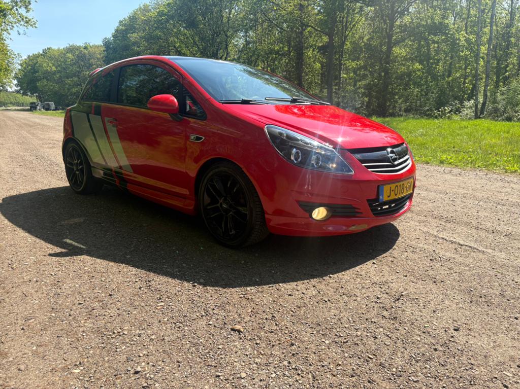 Opel Corsa 1.4 16v opc line  2010, Auto's, Voorwielaandrijving, 40 €/maand, 1398 cc, 4 cilinders