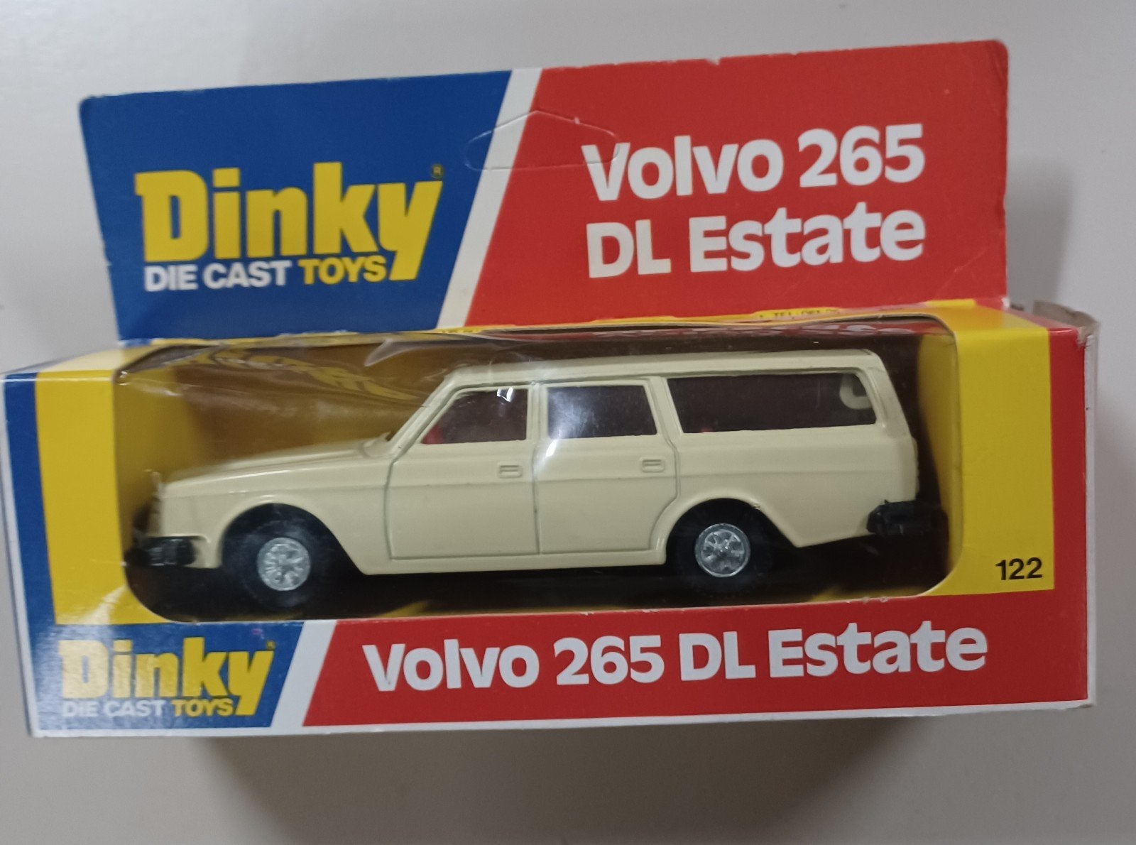 Volvo 265DL van Dinky Toys uit verzameling, nooit gespeeld., Ophalen of Verzenden, Nieuw, Auto, Dinky Toys