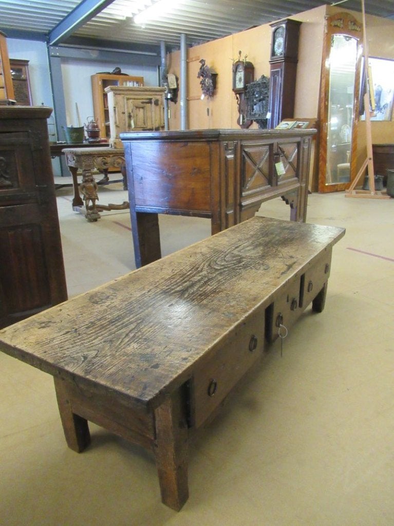 Oer 11850 smalle ANTIEKE 18e eeuwse Spaanse salontafel, Ophalen