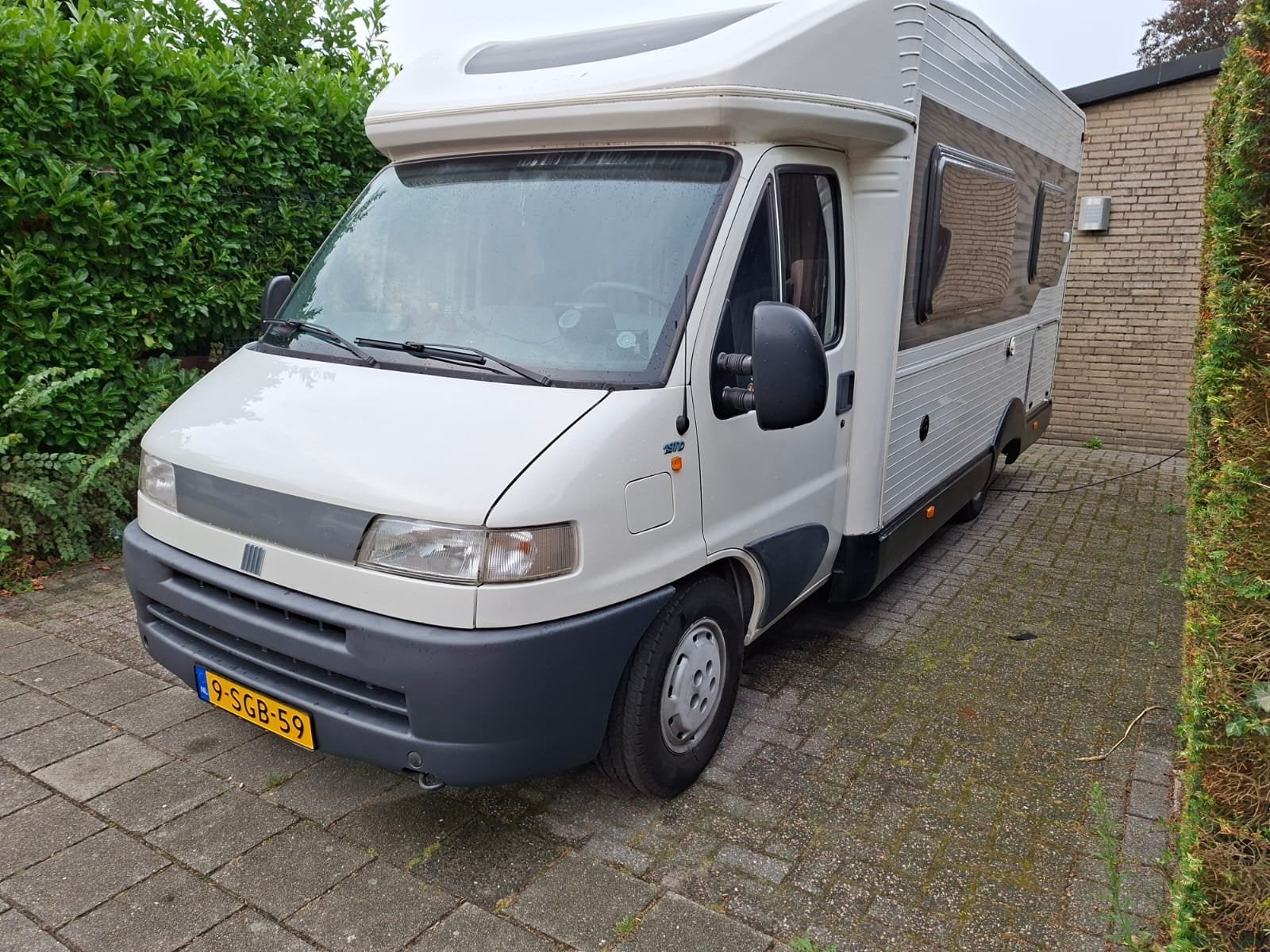 Caravans And Camping Compacte