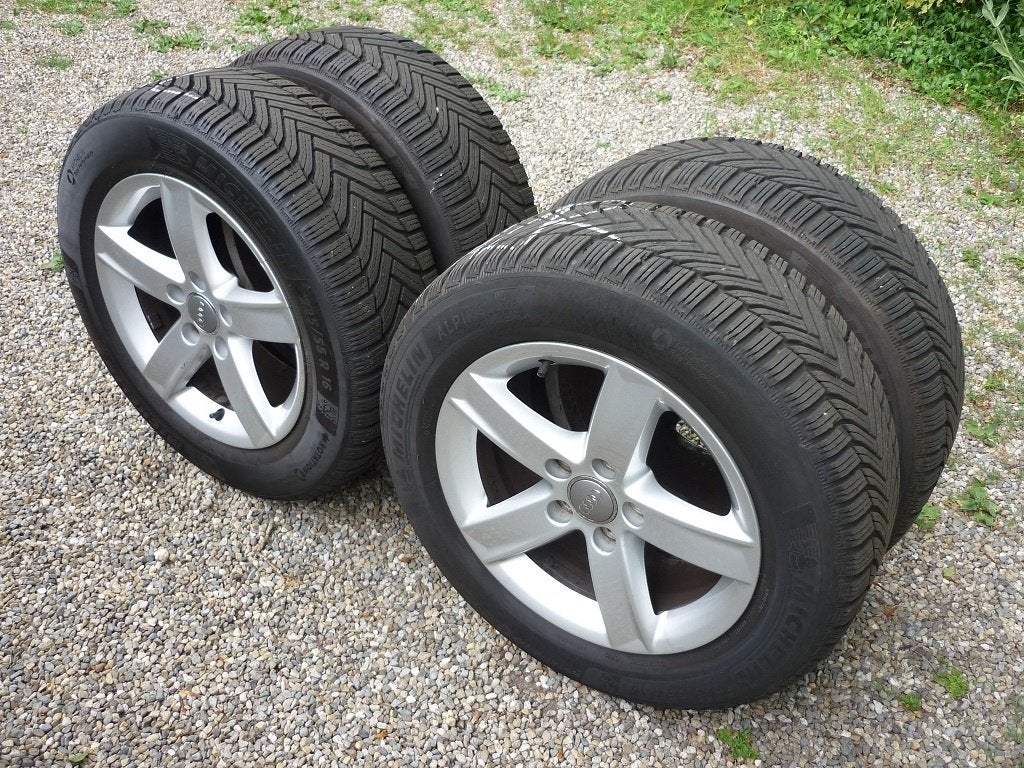 Winterwielen 225/55 16 lichtmetaal set 4 Audi A4 B8 Michelin, Auto-onderdelen, Banden en Velgen, Gebruikt, 16 inch, Banden en Velgen