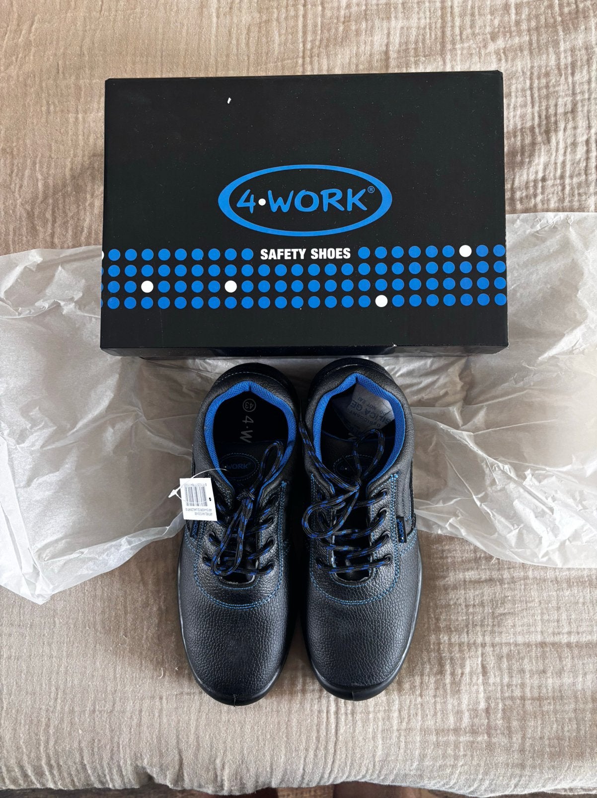 Veiligheid-schoenen maat 43 (nieuw met kaartje), Kleding | Heren, Ophalen of Verzenden, Zo goed als nieuw, Zwart, Werkschoenen