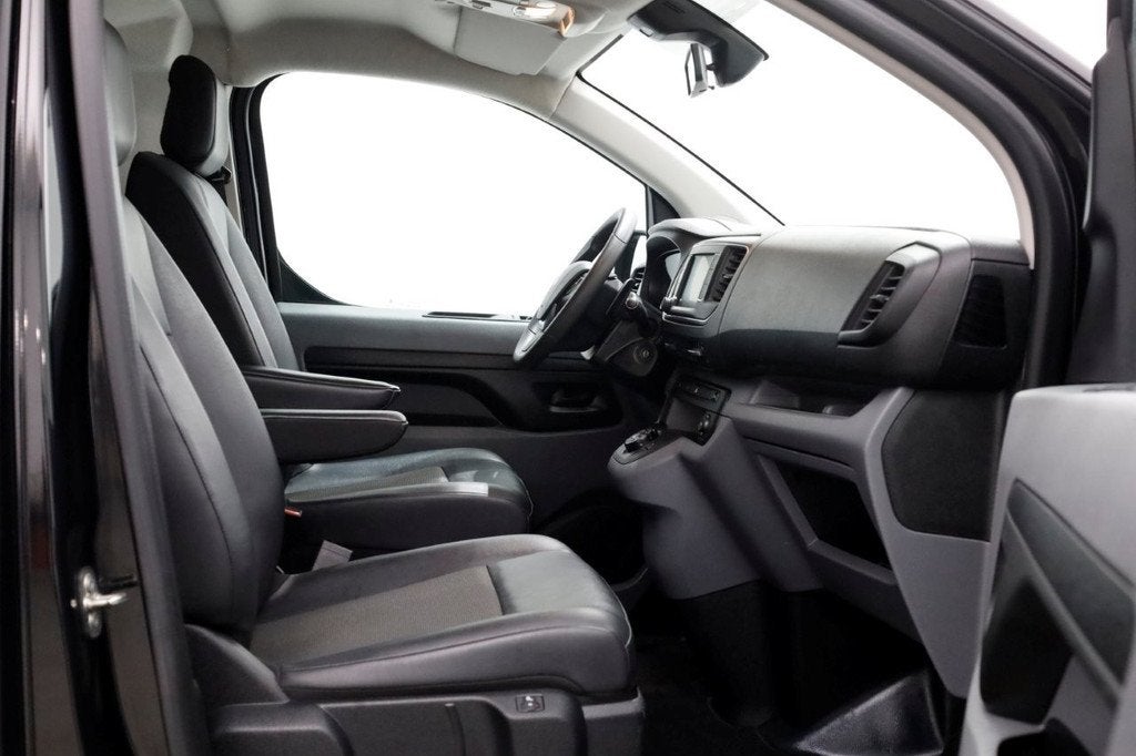 Peugeot Expert 2.0 BlueHDI 180pk Automaat M Premium HUD/Navi, Gebruikt, Euro 6, 4 cilinders, Zwart