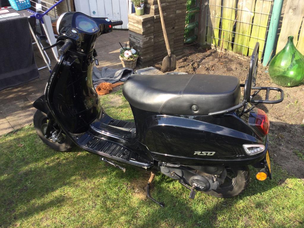 Scooter te koop !, Ophalen of Verzenden, Zo goed als nieuw