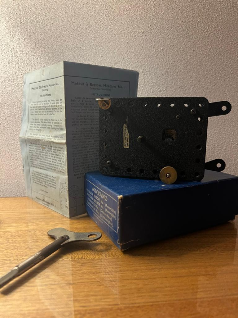 Meccano No. 1 Clockwork Motor (Reversing) met doos, Ophalen of Verzenden, Gebruikt, Overige typen