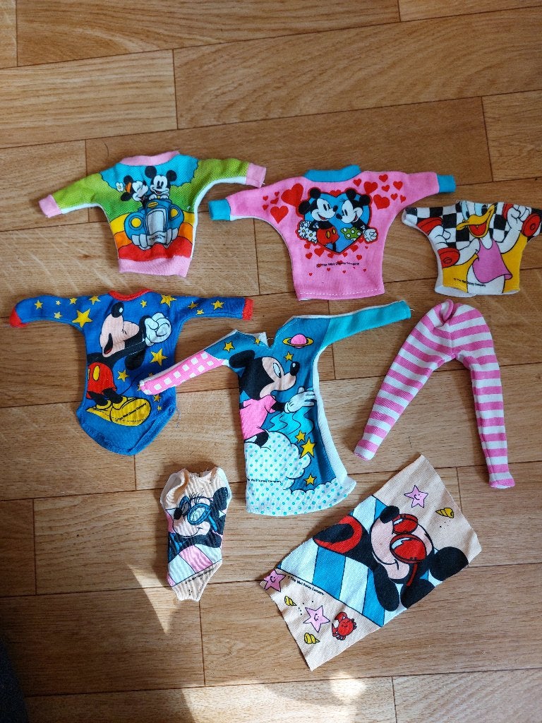 Vintage Barbie -Mickey Mouse kleertjes set, Ophalen of Verzenden, Gebruikt, Kleertjes