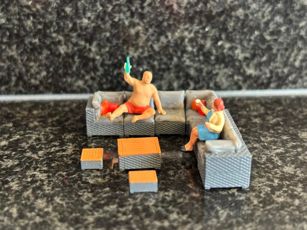 Resin tuinmeubel set loungeset loungebank tuinset 1:87 H0, Hobby en Vrije tijd, Modeltreinen | H0, Verzenden, Nieuw, Gelijkstroom of Wisselstroom