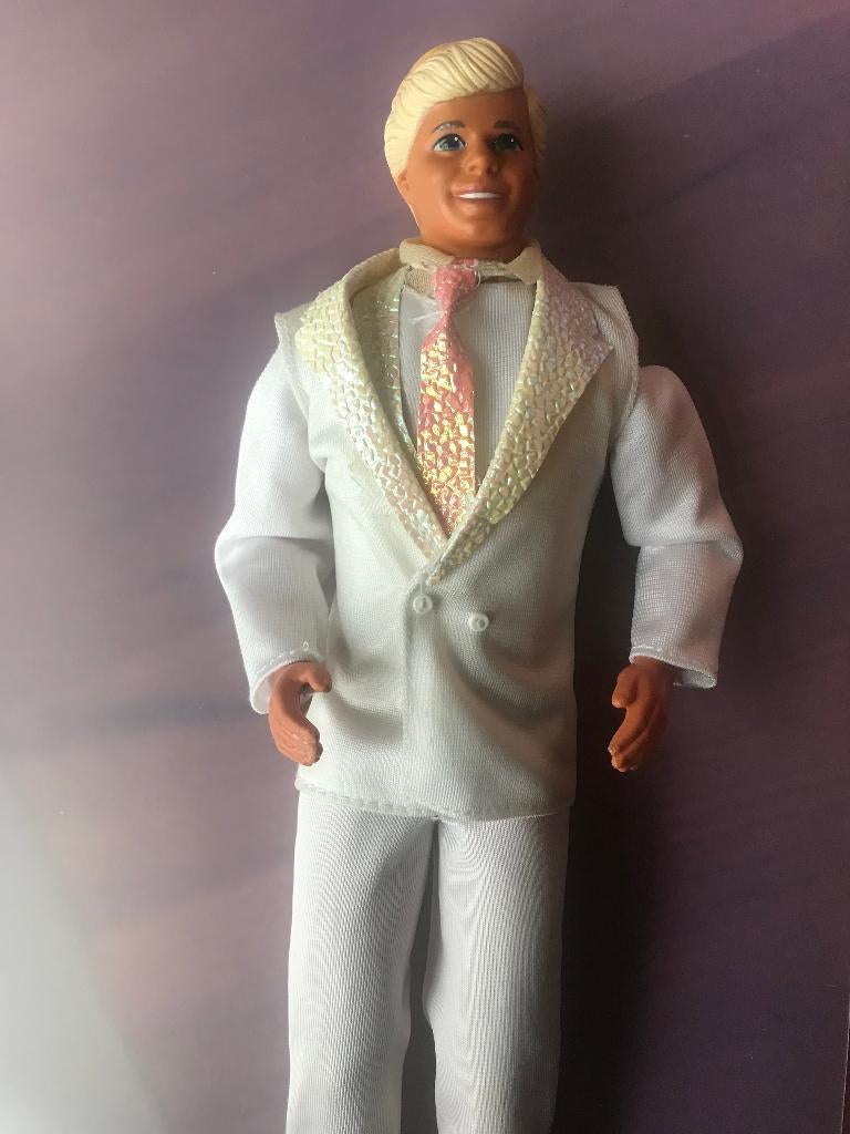 Barbie Ski Fun Ken met dance Magic kleding, Ophalen of Verzenden, Gebruikt, Fashion Doll