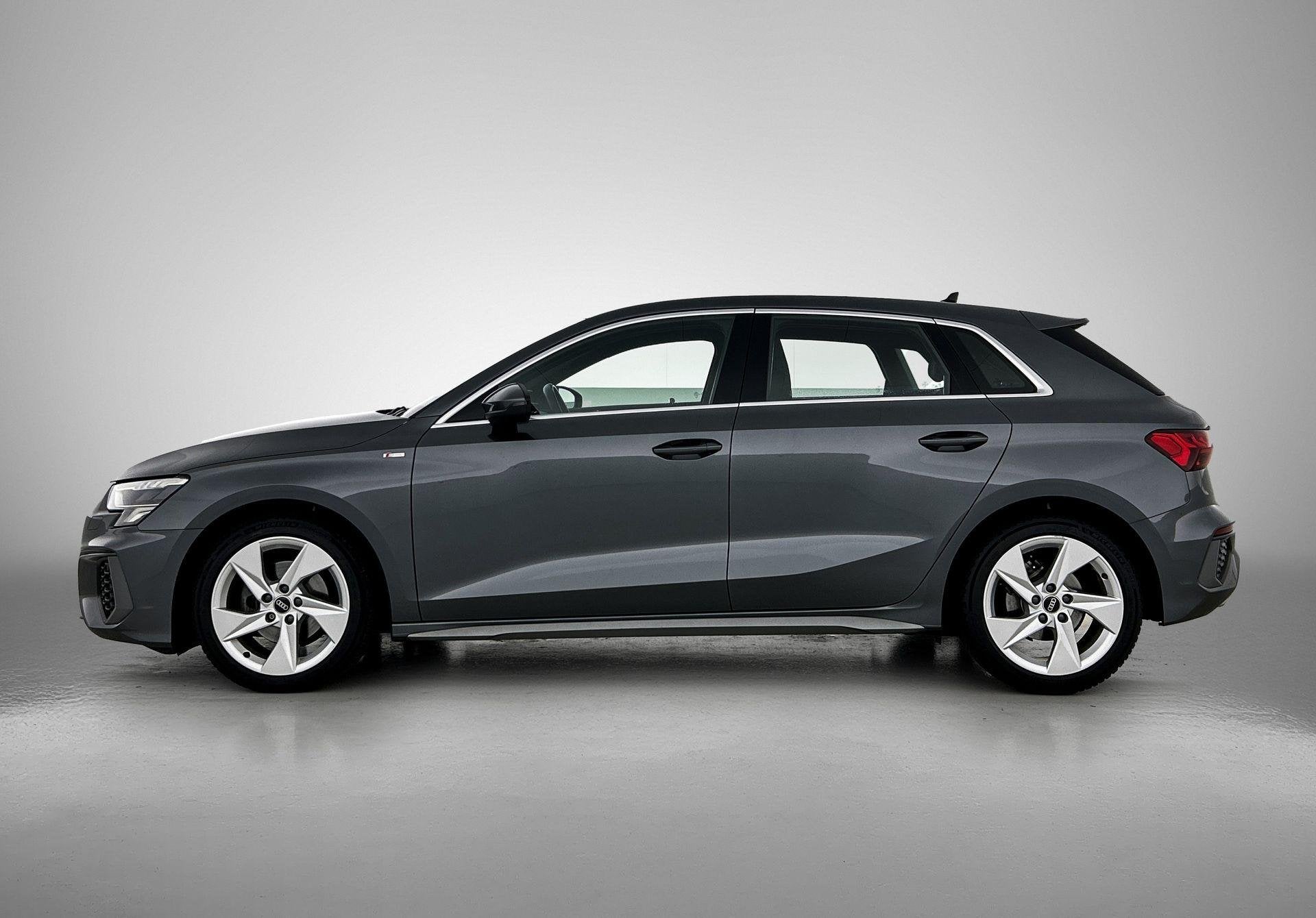 Audi A3 Sportback 30 TFSI S edition 110 PK | Automaat | Navi, Auto's, Gebruikt, Leder en Stof, Origineel Nederlands, Bedrijf