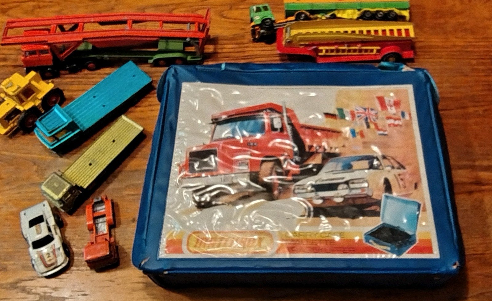 div matchbox Autos met koffertje vintage, Ophalen of Verzenden, Gebruikt