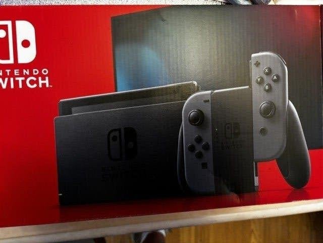 Nintendo Switch V2 & Nintendo Switch Oled, Spelcomputers en Games, Spelcomputers | Nintendo Switch, Ophalen, Zo goed als nieuw
