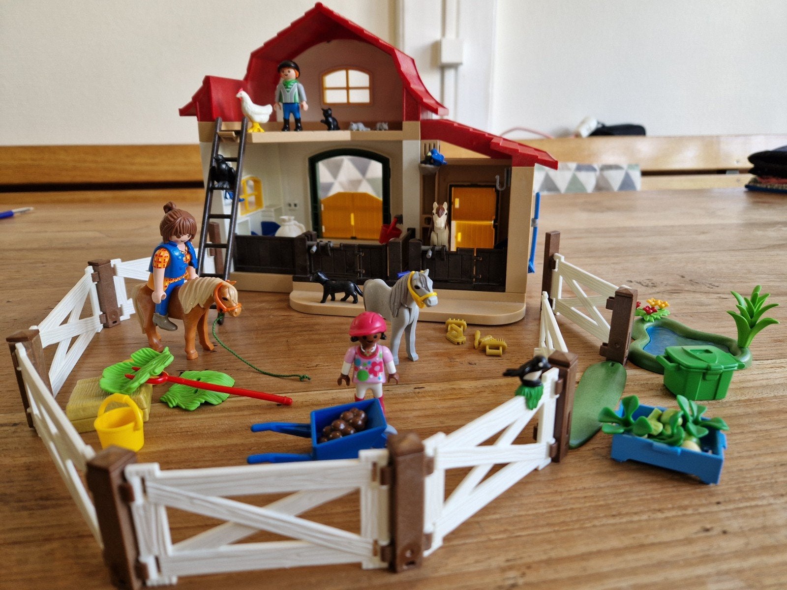 Playmobil 6927 Paardenstal ponypark country, Gebruikt, Gebouw, Complete set, Ophalen of Verzenden
