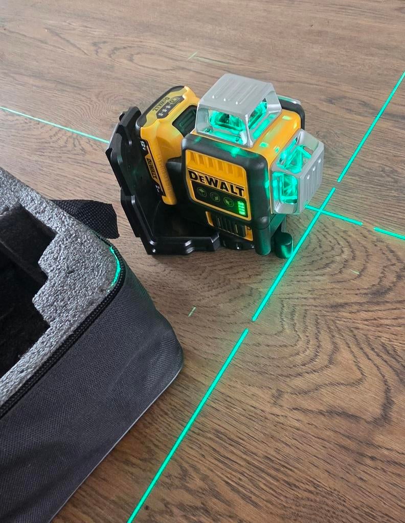 DeWalt Kruislijnlaser - Nauwkeurig en Betrouwbaar, Ophalen of Verzenden, Zo goed als nieuw, Overige meters