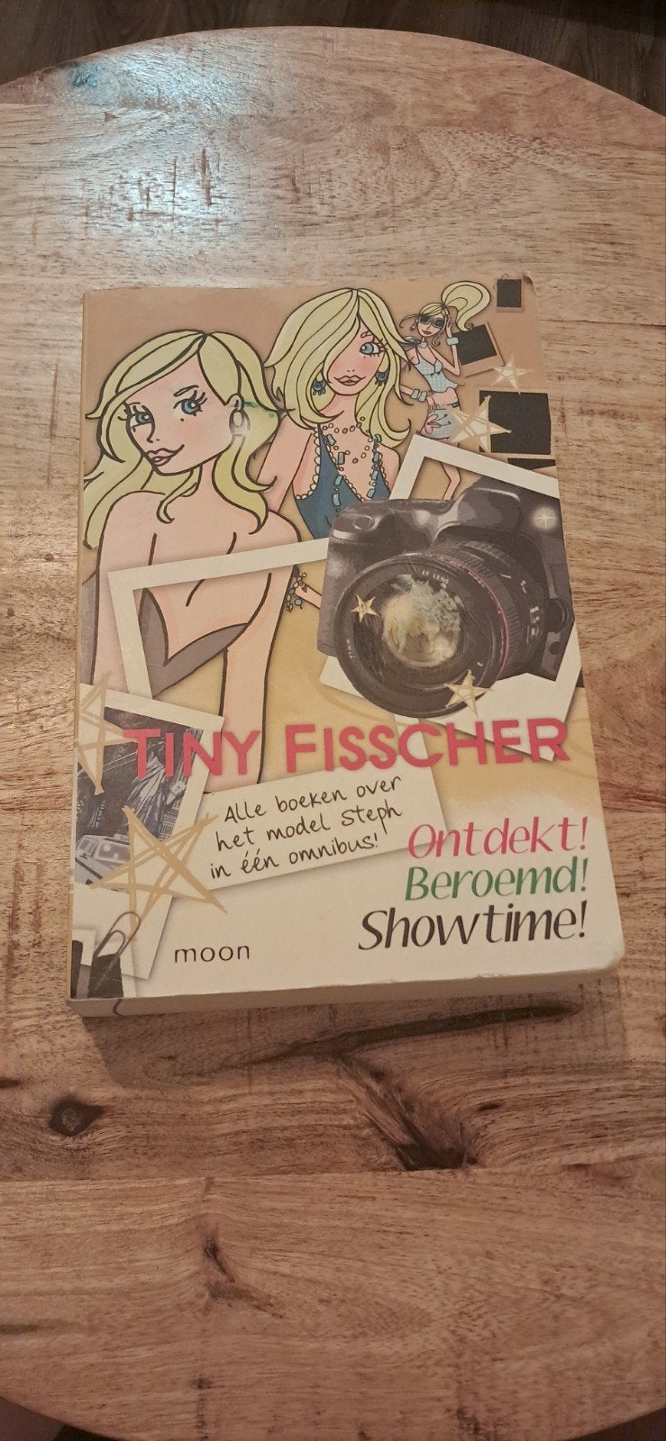 Tiny Fisscher - Omnibus ontdekt, beroemd, showtime, Boeken, Ophalen of Verzenden, Gelezen, Tiny Fisscher