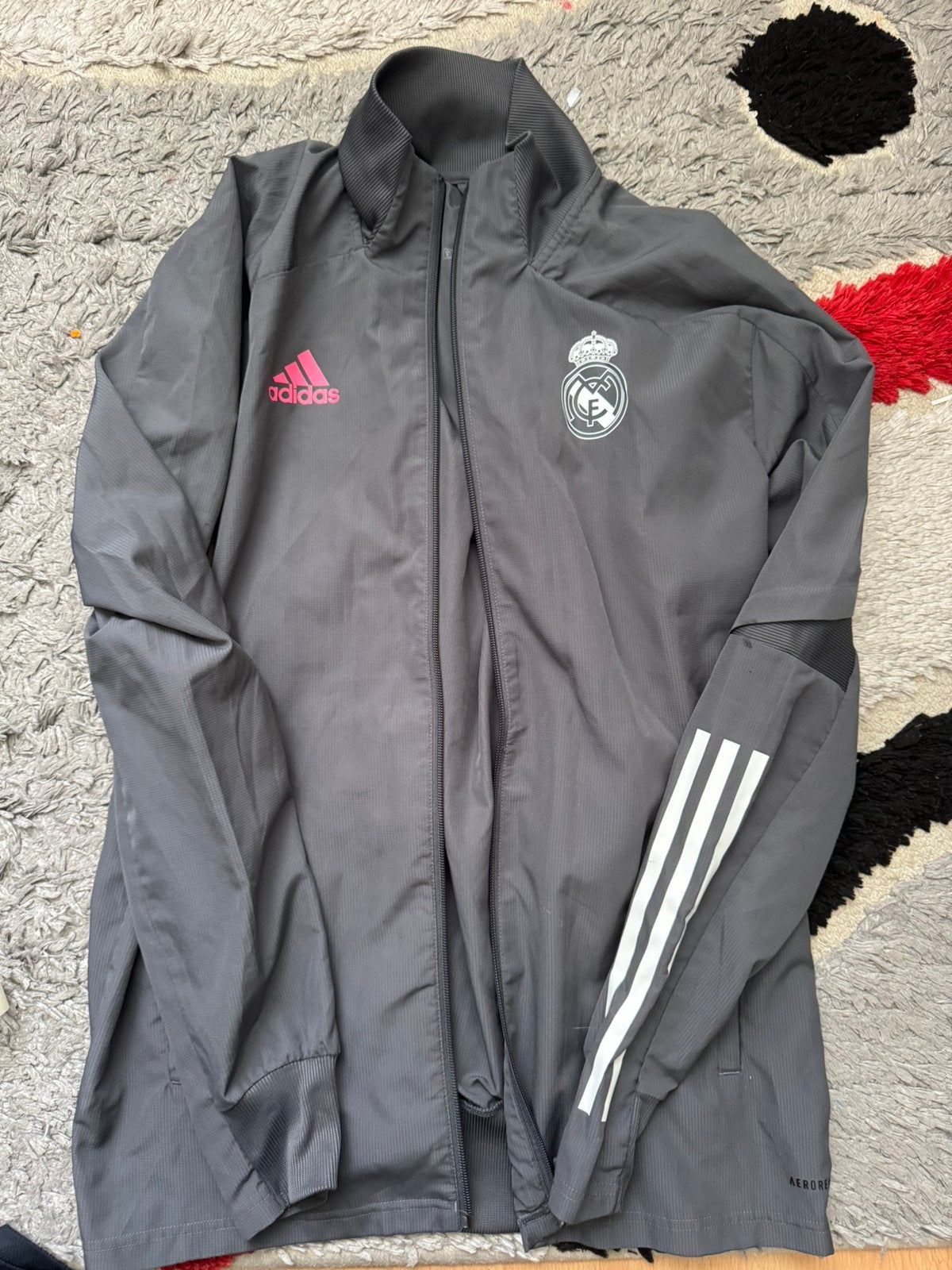 Real madrid jacket maat M, Ophalen of Verzenden, Zo goed als nieuw, Voetbal