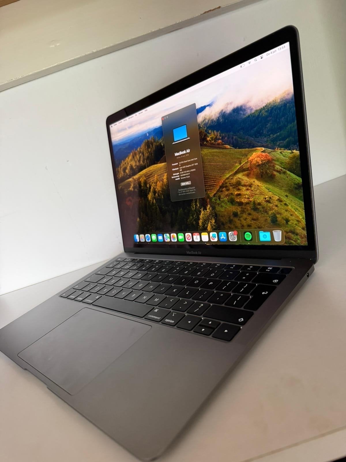 MacBook Air Retina, 13 inch, Minder dan 2 Ghz, Ophalen of Verzenden, Zo goed als nieuw