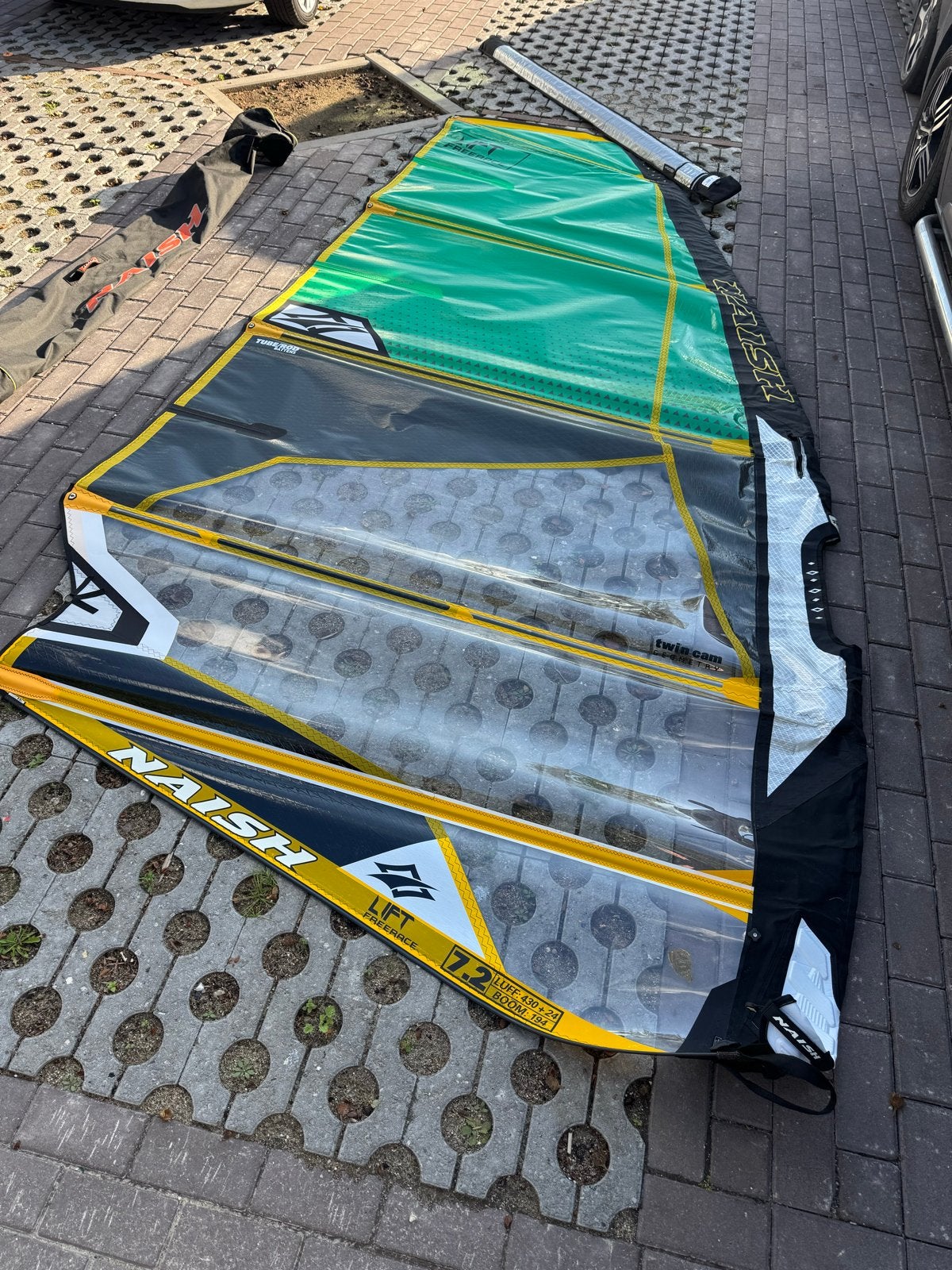 Naish Lift Freerace 7.2m² windsurfzeil met mast, Watersport en Boten, Ophalen, Met giek, 6.5 m² tot 8 m², Zeil