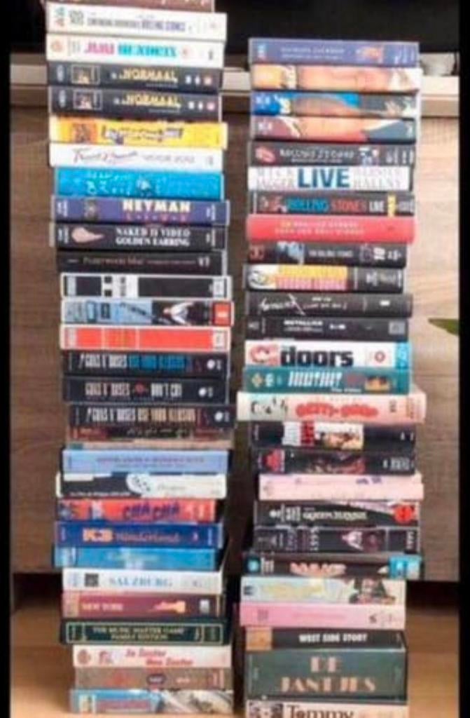 UITZOEKEN VIDEOBANDEN 4 VOOR €6,00 🌺 zie de info en foto,s, Cd's en Dvd's, VHS | Documentaire, Tv en Muziek, Alle leeftijden