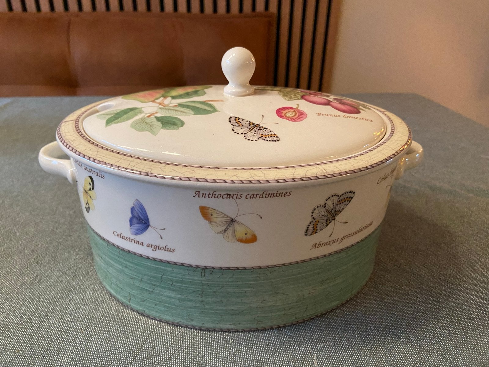 Wedgwood Sarah's Garden Soepterrine, Ophalen, Gebruikt, Landelijk/Boerenbont, Schaal of Schalen