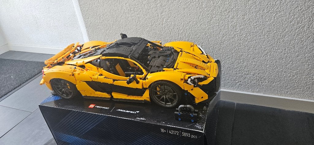 LEGO Technic McLaren P1 - 42172, Compleet, Lego, Ophalen of Verzenden, Zo goed als nieuw