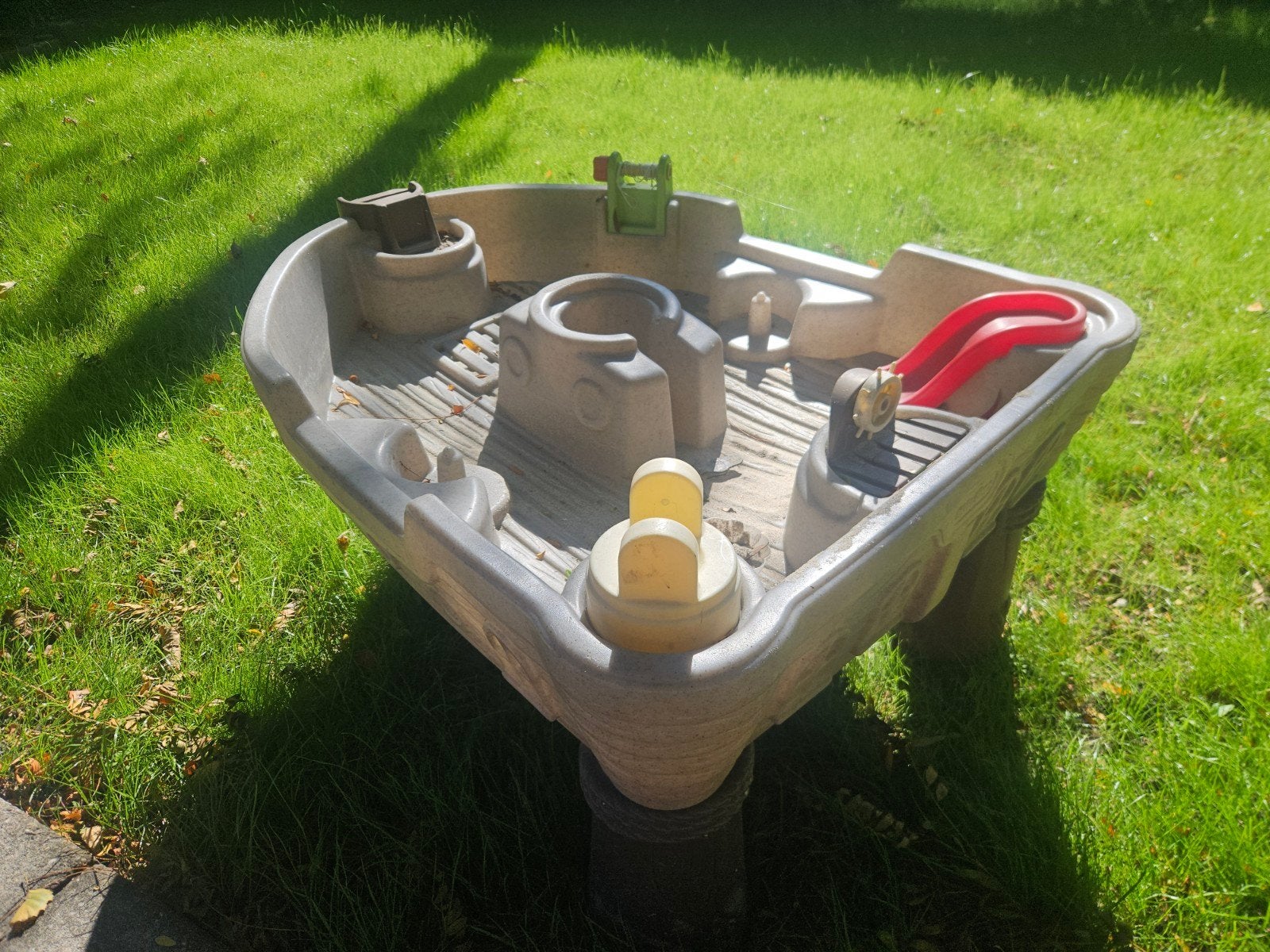 Zandtafel Little Tikes Handig alternatief voor zandbak (Grat, Kinderen en Baby's, Ophalen of Verzenden, Gebruikt