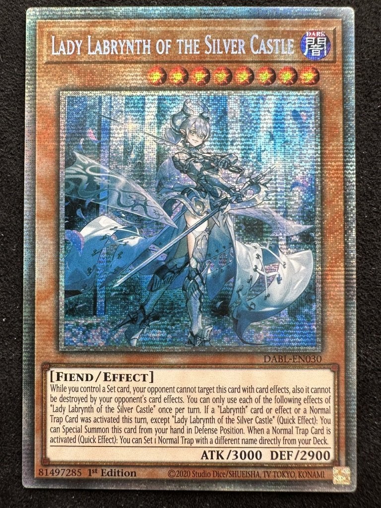 Lady Labrynth of the Silver Castle (V.2 - Starlight Rare), Ophalen of Verzenden, Zo goed als nieuw, Losse kaart, Foil