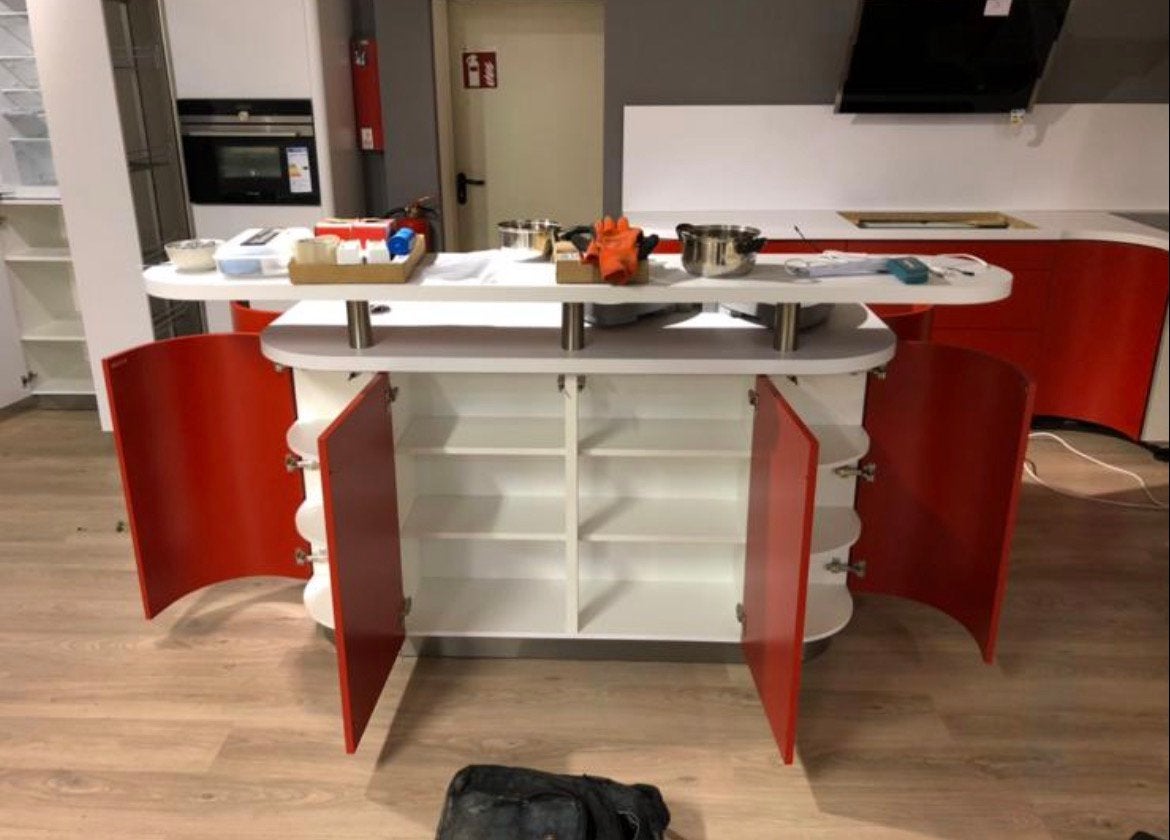 Foto 10 van Showroom keuken Beckerman mat rood en wit