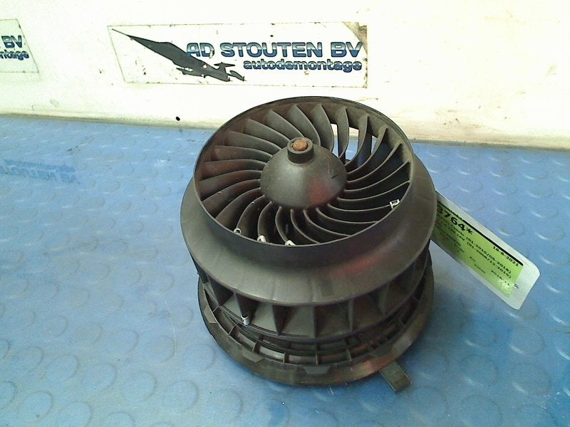 Kachel Ventilatormotor Mercedes-Benz C (R205) 2016 3135102, Gebruikt, Mercedes-Benz AG, Mercedes-Benz, Mercedesstraße 120, Stuttgart 70372, , Duitsland