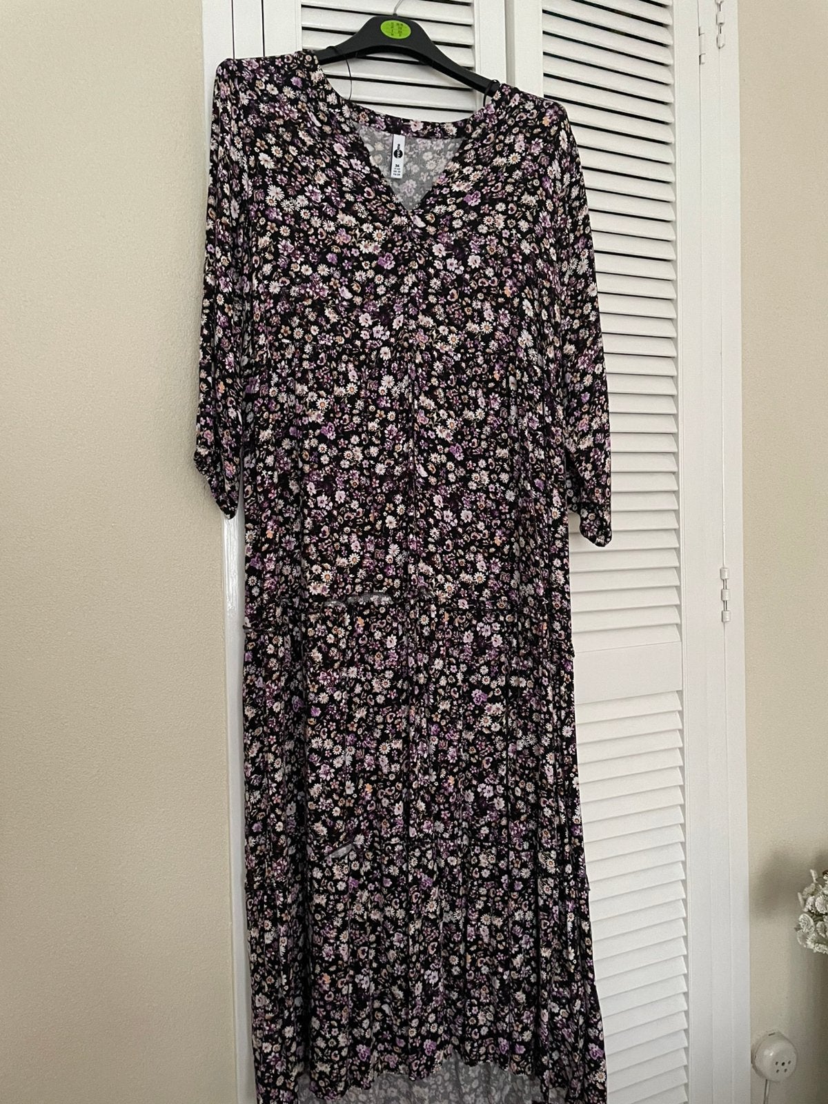 Lange zwarte jurk met bloemen, Zwart, Ophalen of Verzenden, Zo goed als nieuw, Maat 36 (S)