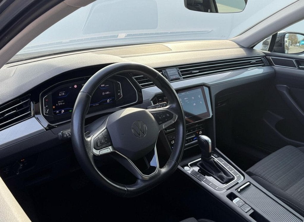 Volkswagen Passat Variant 1.5 TSI Comfortline Business TREKH, Auto's, Volkswagen, 4 cilinders, 150 pk, Zwart, 1600 kg