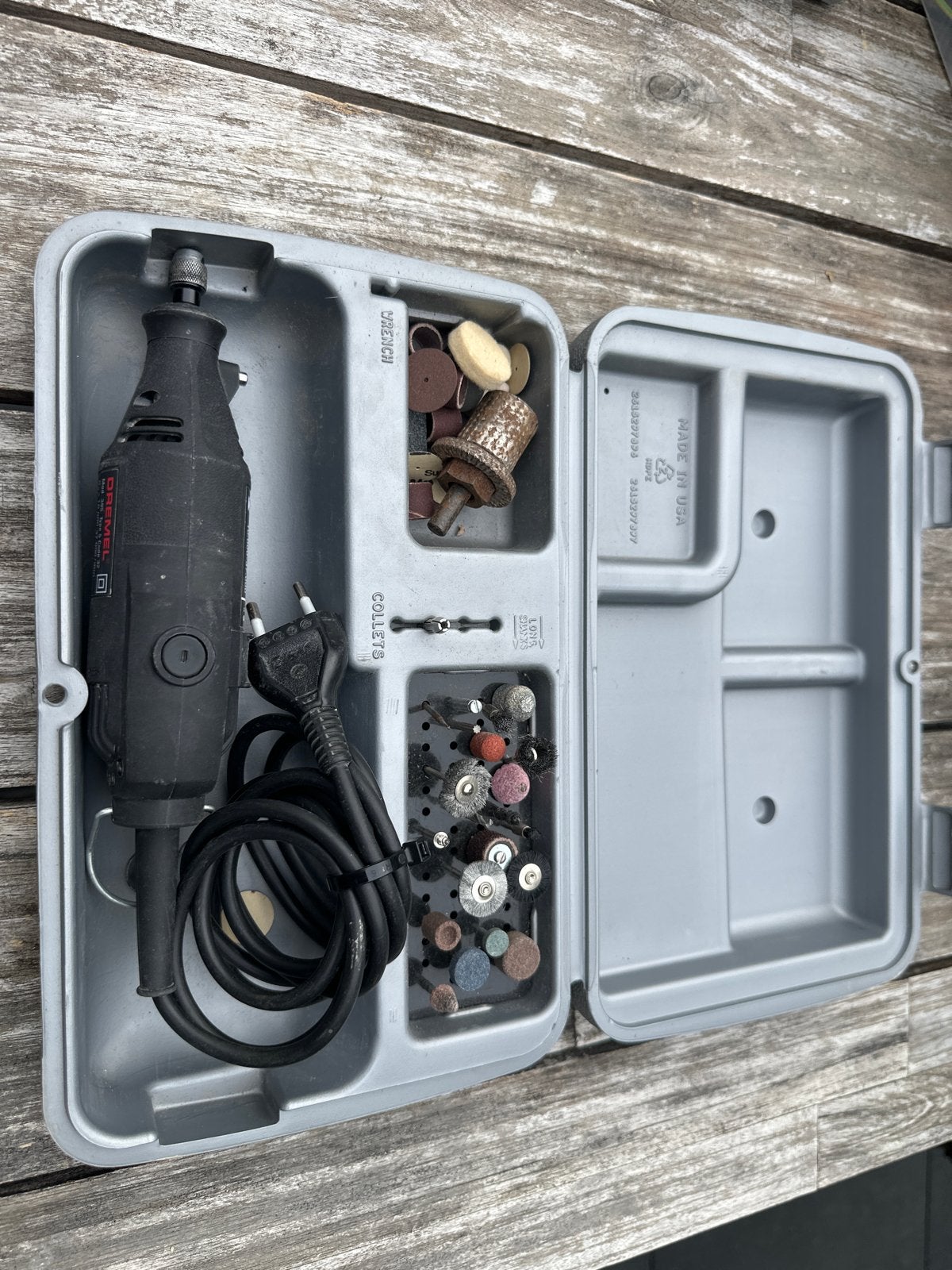 Dremel 3000 Multitool met accessoires in koffer, Ophalen of Verzenden, Gebruikt, Multitool, Bosch