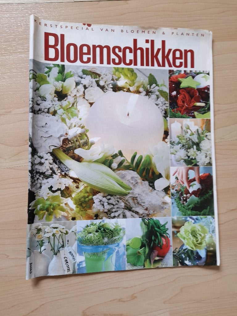 TIJDSCHRIFT BLOEMSCHIKKEN SPECIAL LENTE 2001 en kerstspecial, Ophalen of Verzenden, Zo goed als nieuw