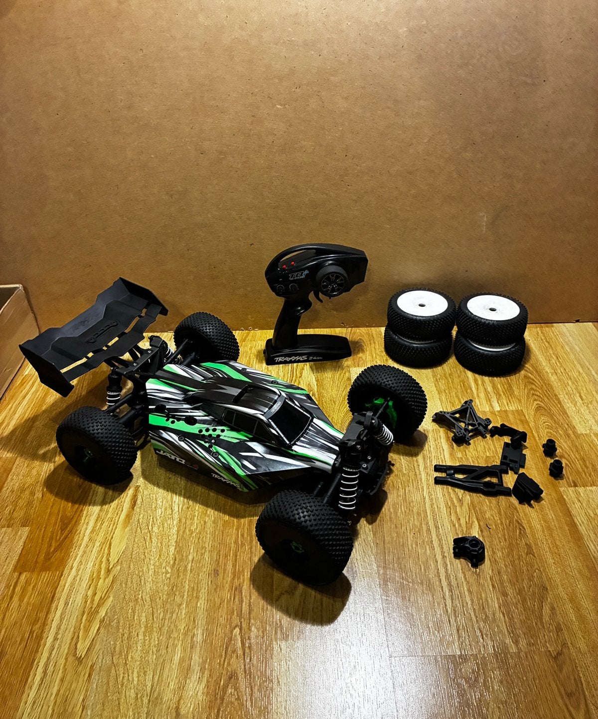 Traxxas jato 3s, Ophalen of Verzenden, Zo goed als nieuw, Auto offroad