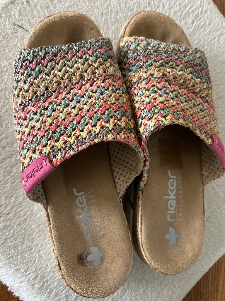 Rieker pre-owned Muiltjes - multi colour mt 39, Overige kleuren, Gedragen, Rieker, Sandalen of Muiltjes