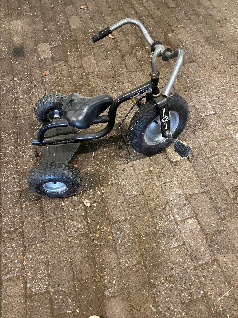 Een kinder driewieler, Ophalen, Gebruikt, Verstelbare zitting