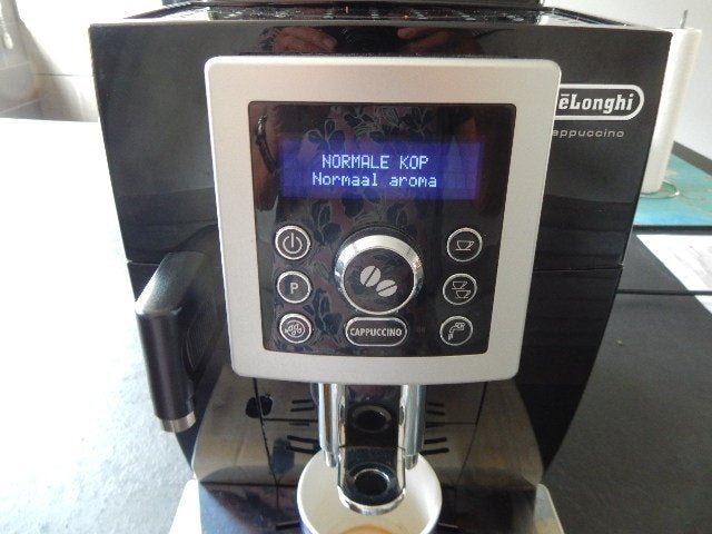 Foto 19 van De'Longhi Cappuccino Koffiemachine ECAM23.46X -