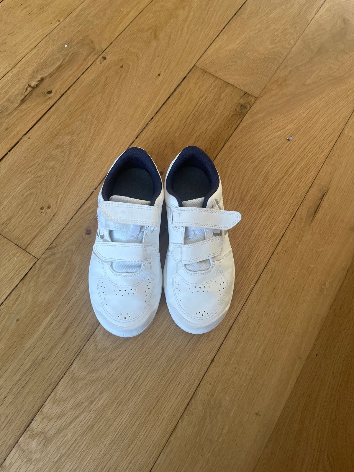 Decathlon witte sport / gym schoenen maat 32, Ophalen of Verzenden, Gebruikt, Jongen of Meisje, Sportschoenen